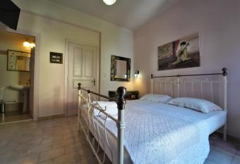 Antigoni Apartments has Balcony rooms