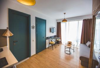 Cozy Apartment in Bakuriani, close to Kokhta Mountain has Balcony rooms