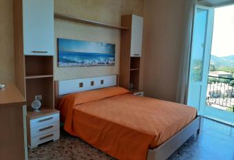 APPARTAMENTO CASA MARCO has Balcony rooms