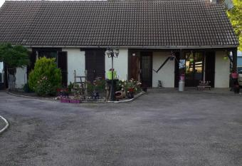 chambres chez Claudine et Richard has Balcony rooms