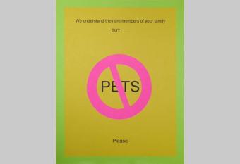 Mountainside Chalet - Tiny Home has rooms with a private hot tub