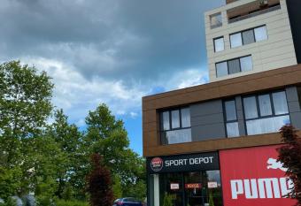 The Ideal 2 has Balcony rooms