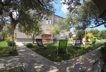 Apartments RELAX 2 allows 18 year olds to book a room