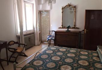 Da Franca allows 18 year olds to book a room