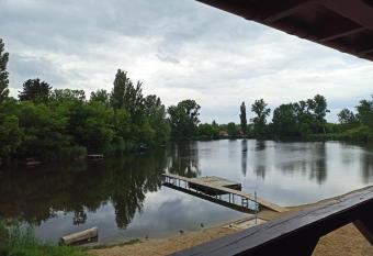   den Lounge Restaurant & Pension allows 18 year olds to book a room