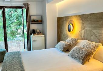 HOSTAL LA COSTERA Adult Only has Balcony rooms