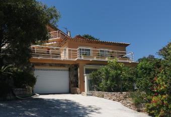 Ou Souleou has Balcony rooms