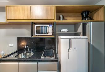 Studio Moscow - Central - AYN007 allows 18 year olds to book a room