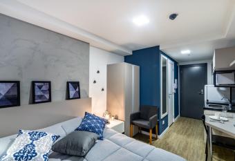 Charme e Conforto - Studio Central - AYN012 allows 18 year olds to book a room
