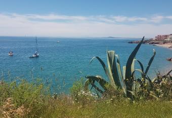 La perle marine has Balcony rooms