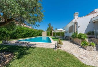 Can Llorens has Balcony rooms