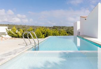 Apartamento Binibeca Nou Cami de Cavalls allows 18 year olds to book a room