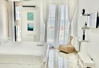 Studio Crazy Beach Summerland has Balcony rooms