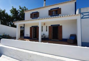 Hakuna matata allows 18 year olds to book a room