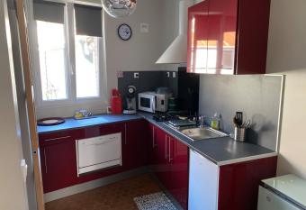 Villa Liliane allows 18 year olds to book a room