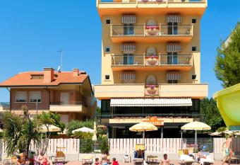 Hotel Caravel B&B has Balcony rooms