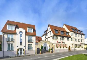 Hirsch Hotel has Balcony rooms