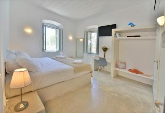 Loukia s Apartments has Balcony rooms