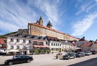 Hotel Stadt Melk allows 18 year olds to book a room