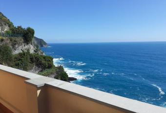 Raggio di Luna allows 18 year olds to book a room