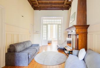 Felix Delhasse has Balcony rooms