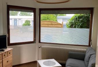 Feriengarten Dahme W 6 allows 18 year olds to book a room