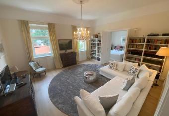 Graz Altbauwohnung has Balcony rooms