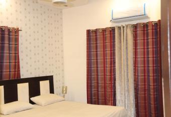 Spring Edge Villa has Balcony rooms