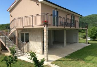 Apartments Raskovic I has Balcony rooms