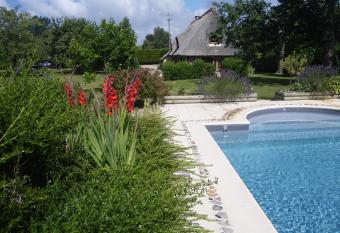 LA GRIOTTE 3 LOFT & Spa allows 18 year olds to book a room