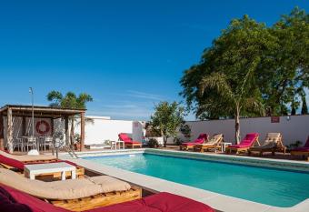 Villa Mayo con piscina privada has Balcony rooms