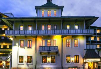 Hotel Vier Jahreszeiten has Balcony rooms