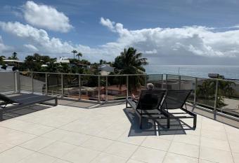 Le Roof Top allows 18 year olds to book a room