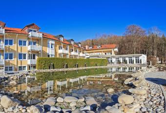 Vitalhotel Sonneck has Balcony rooms