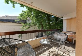 Le Vass   - Appartement 2 Chambres avec terrasse - zone pi  tonne has Balcony rooms