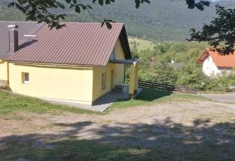 Apartman Juka has Balcony rooms