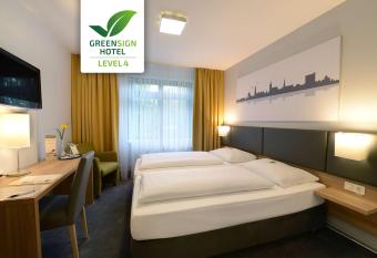 GHOTEL hotel & living Hannover allows 18 year olds to book a room