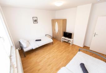 AVR Apartment Geestemunde 3 has Balcony rooms