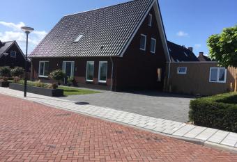 Luxury Lodge Veere has Balcony rooms