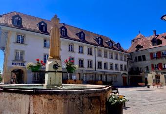 SWISS HOTEL LA COURONNE allows 18 year olds to book a room