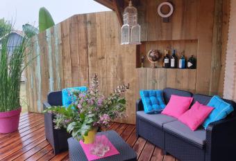 Couleur Cabanes Class   3   toiles has Balcony rooms