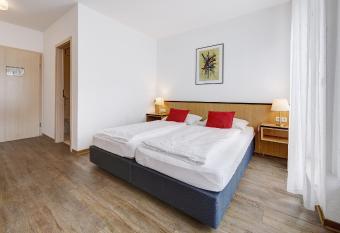 Airport-Hotel Stetten has Balcony rooms