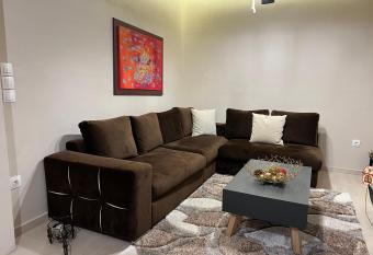 Petite Luxury Urban House has Balcony rooms