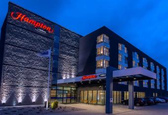 Hampton by Hilton Gdansk Airport allows 18 year olds to book a room
