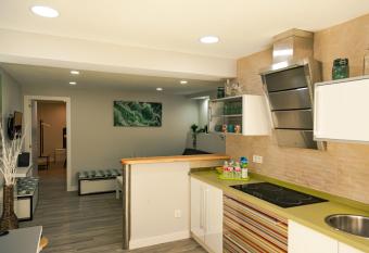 alojamiento dos de mayo allows 18 year olds to book a room