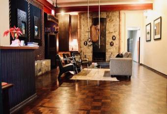 Hotel Pousada Joao de Barro allows 18 year olds to book a room