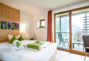 Hotel Alpenblick has Balcony rooms