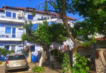 Ana si Alex has Balcony rooms