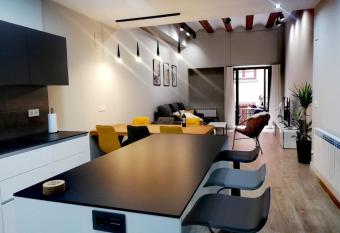 Palacete La Casa del Abuelo has Balcony rooms