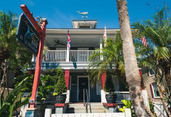 Hemingway House Bed and Breakfast has Balcony rooms